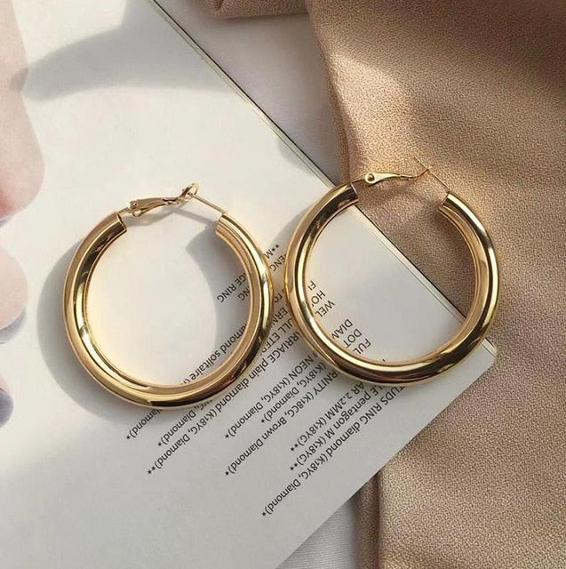 HUANZHI 2019 New Minimalist Gold Metal Large Circle Geometric Round Big Hoop Earrings for Women Girl Wedding Party Jewelry