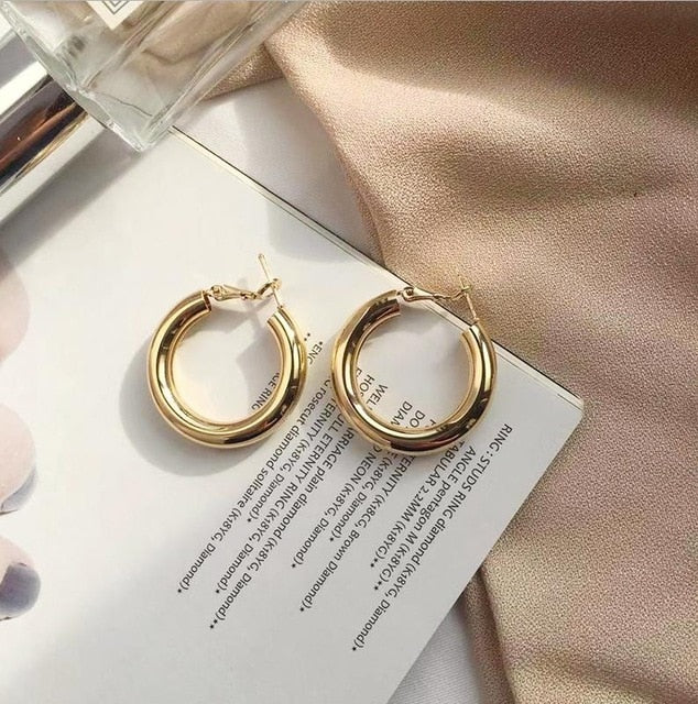 HUANZHI 2019 New Minimalist Gold Metal Large Circle Geometric Round Big Hoop Earrings for Women Girl Wedding Party Jewelry