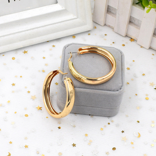 HUANZHI 2019 New Minimalist Gold Metal Large Circle Geometric Round Big Hoop Earrings for Women Girl Wedding Party Jewelry