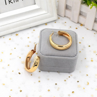 HUANZHI 2019 New Minimalist Gold Metal Large Circle Geometric Round Big Hoop Earrings for Women Girl Wedding Party Jewelry
