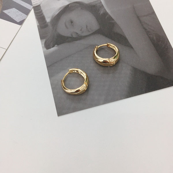 HUANZHI 2019 New Minimalist Gold Metal Large Circle Geometric Round Big Hoop Earrings for Women Girl Wedding Party Jewelry