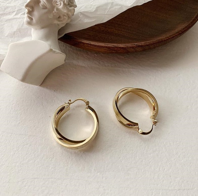 HUANZHI 2019 New Minimalist Gold Metal Large Circle Geometric Round Big Hoop Earrings for Women Girl Wedding Party Jewelry
