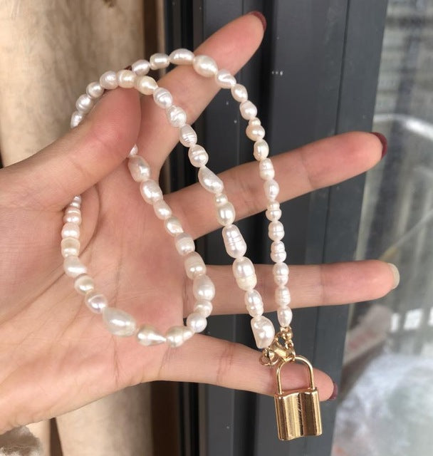 HUANZHI 2019 Hip Hop Multi-layer Imitation Irregular Pearls Chain Metal Beads Line Lock Chain Necklace for Women Jewelry