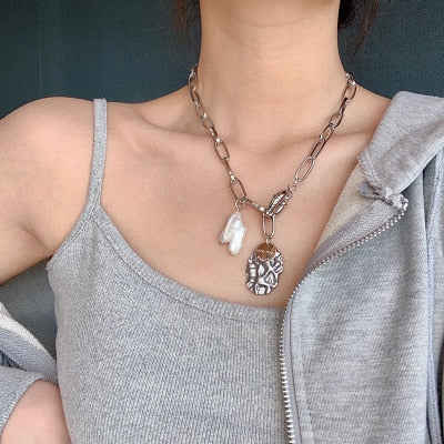 HUANZHI 2019 Hip Hop Multi-layer Imitation Irregular Pearls Chain Metal Beads Line Lock Chain Necklace for Women Jewelry