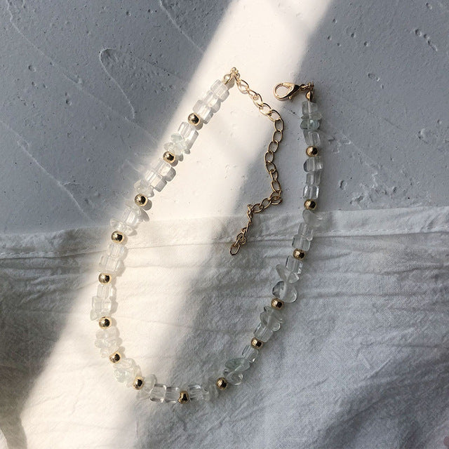 HUANZHI 2019 New Sea Style White Color Crystal Spar Geometric Transparent Beading Necklace for Women Girl Party Vacation Jewelry