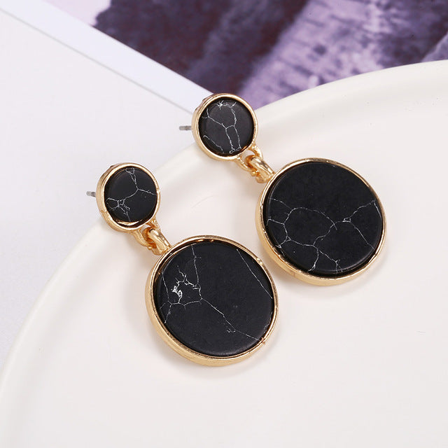 2019 New Women's Earrings Color Metal Simple Charm Hollow Geometric Pendant Earrings Suitable For Winter Jewelry Lover Gift