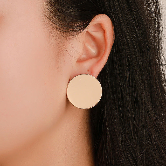2019 New Women's Earrings Color Metal Simple Charm Hollow Geometric Pendant Earrings Suitable For Winter Jewelry Lover Gift